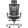 Krzesło obrotowe ErgoNew S8(2) z zagłówkiem i podłokietnikami, kolor czarny - widok od przodu.